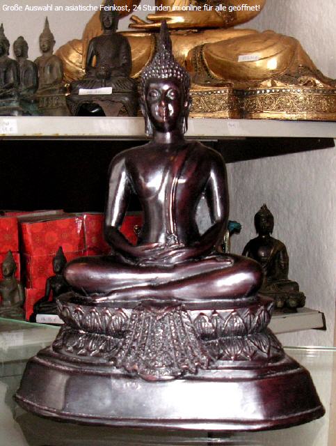 Stein-Imitat Buddhastatue aus Thailand